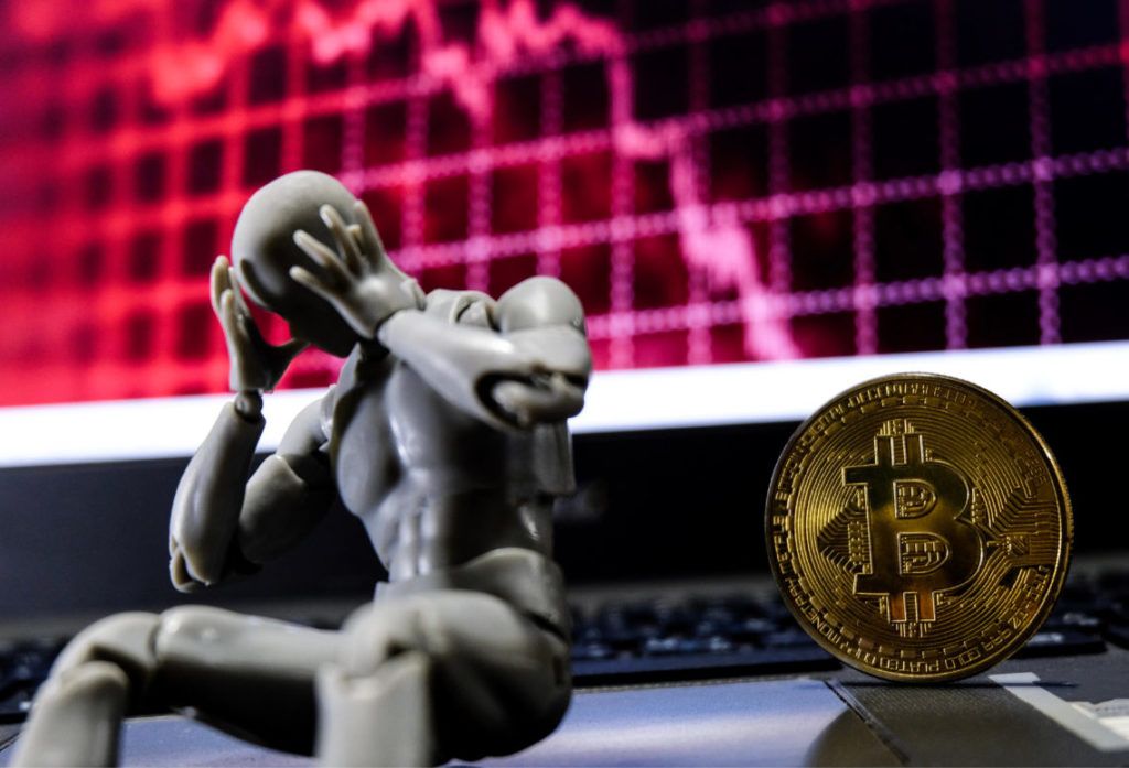 Investidor Cai em Golpe Após Tentar Vender Bitcoin Dentro do Atlas Quantum